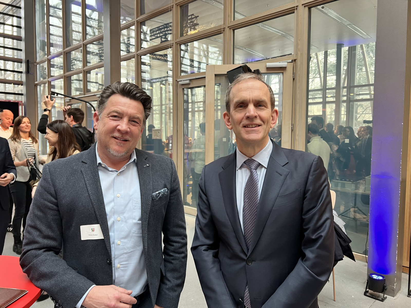 Daniel Boden (l.) und Kent Walker (President of Global Affairs & Chief Legal Officer Google und Alphabet)